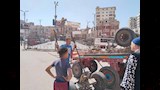 محافظ الدقهلية يأمر بإزالة منفذ بيع فى ميدان الشيخ حسانين (7)