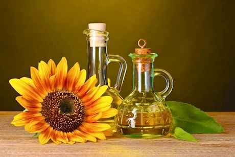 ماذا يحدث للجسم عند تناول زيت عباد الشمس يوميًا؟ 