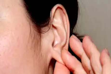 5 علاجات منزلية فعالة لتكيسات شحمة الأذن